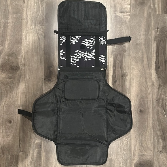 Fighting Eel Diaper Changing Pad - Picture 2 of 3